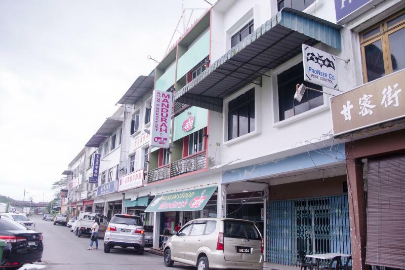 OYO 836 Mandurah Room&Cafe Near Hospital Umum Sarawak Kuching Luaran gambar
