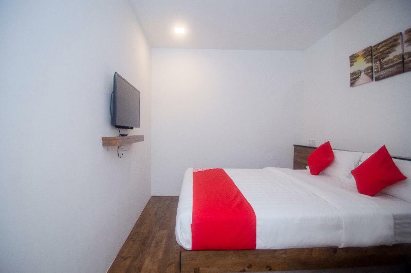 OYO 836 Mandurah Room&Cafe Near Hospital Umum Sarawak Kuching Luaran gambar