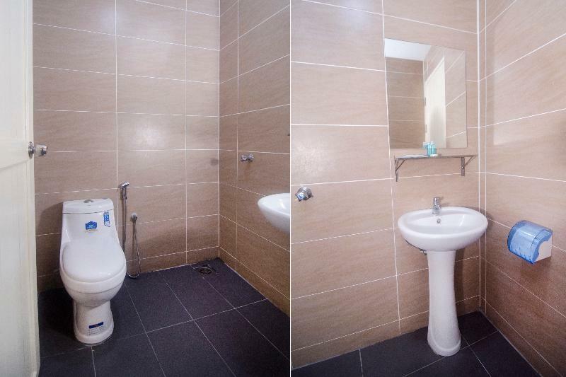 OYO 836 Mandurah Room&Cafe Near Hospital Umum Sarawak Kuching Luaran gambar