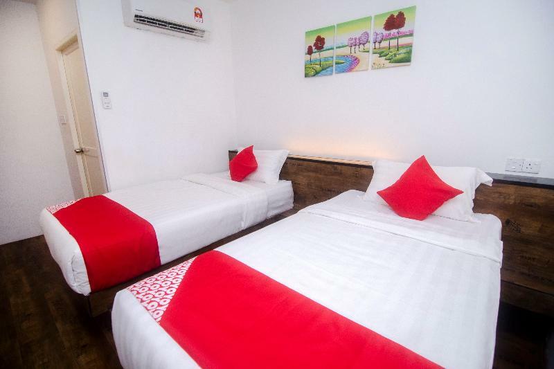 OYO 836 Mandurah Room&Cafe Near Hospital Umum Sarawak Kuching Luaran gambar